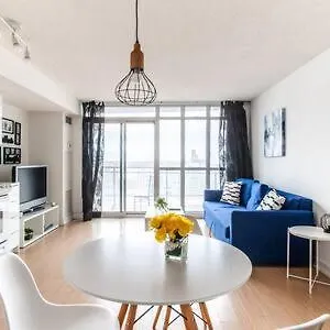 Luxurious With A Lake View Apartment