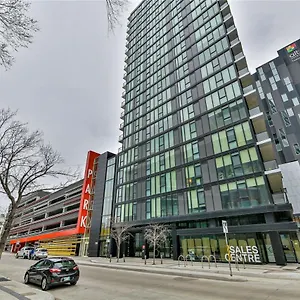  Apartment Cozy Skyline In Downtown, Across Canada Life Centre Canada