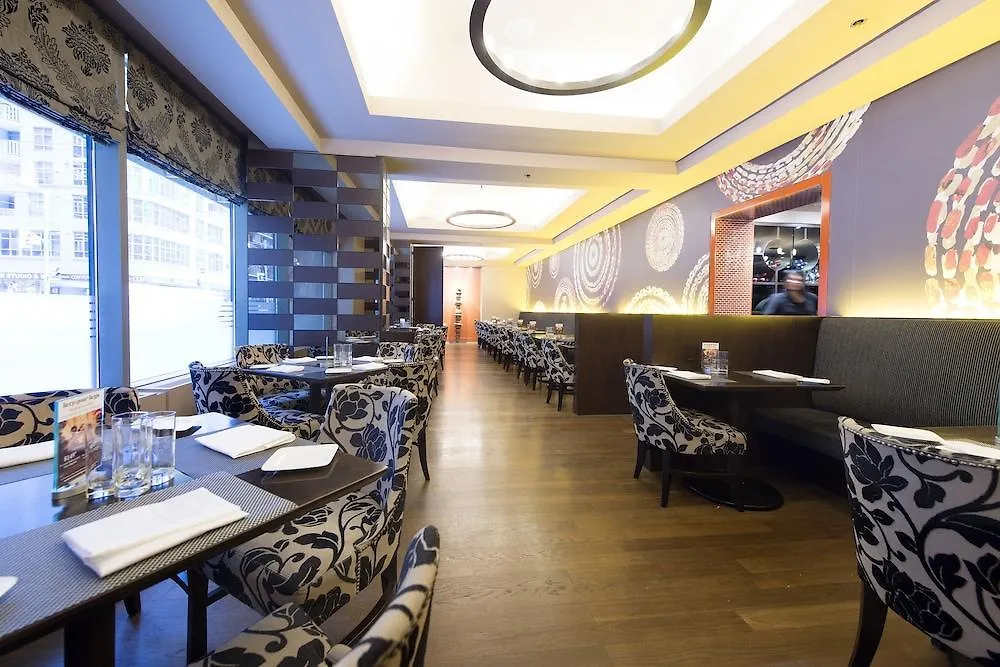 호텔 Cambridge Suites 토론토