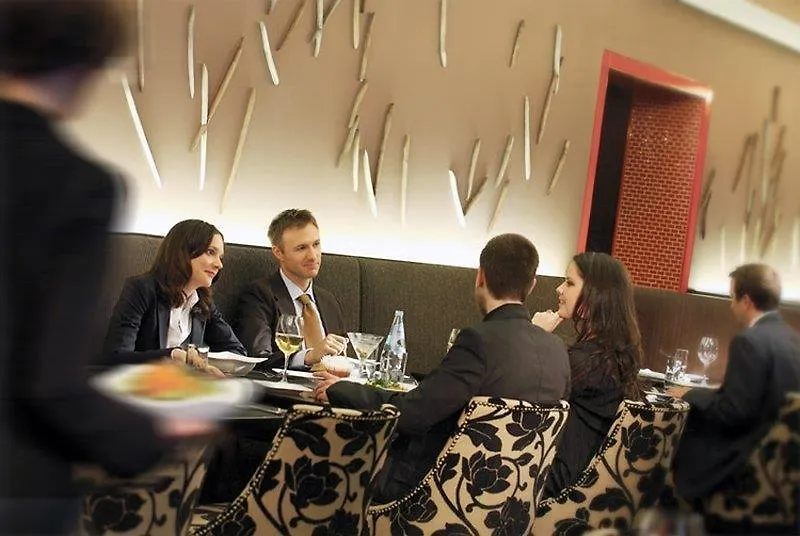 Cambridge Suites 토론토 호텔