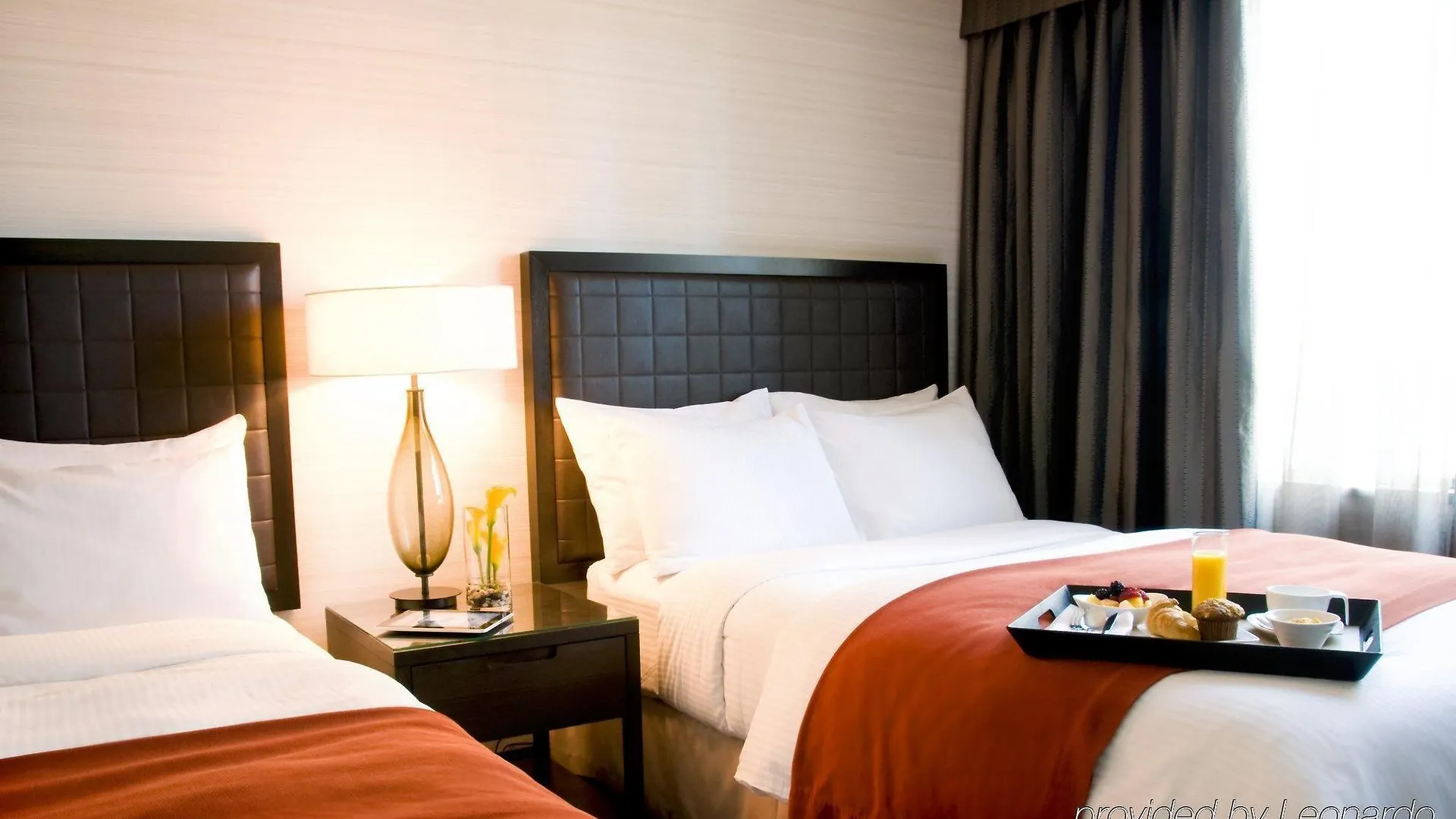 Cambridge Suites Toronto 4*,  Canada