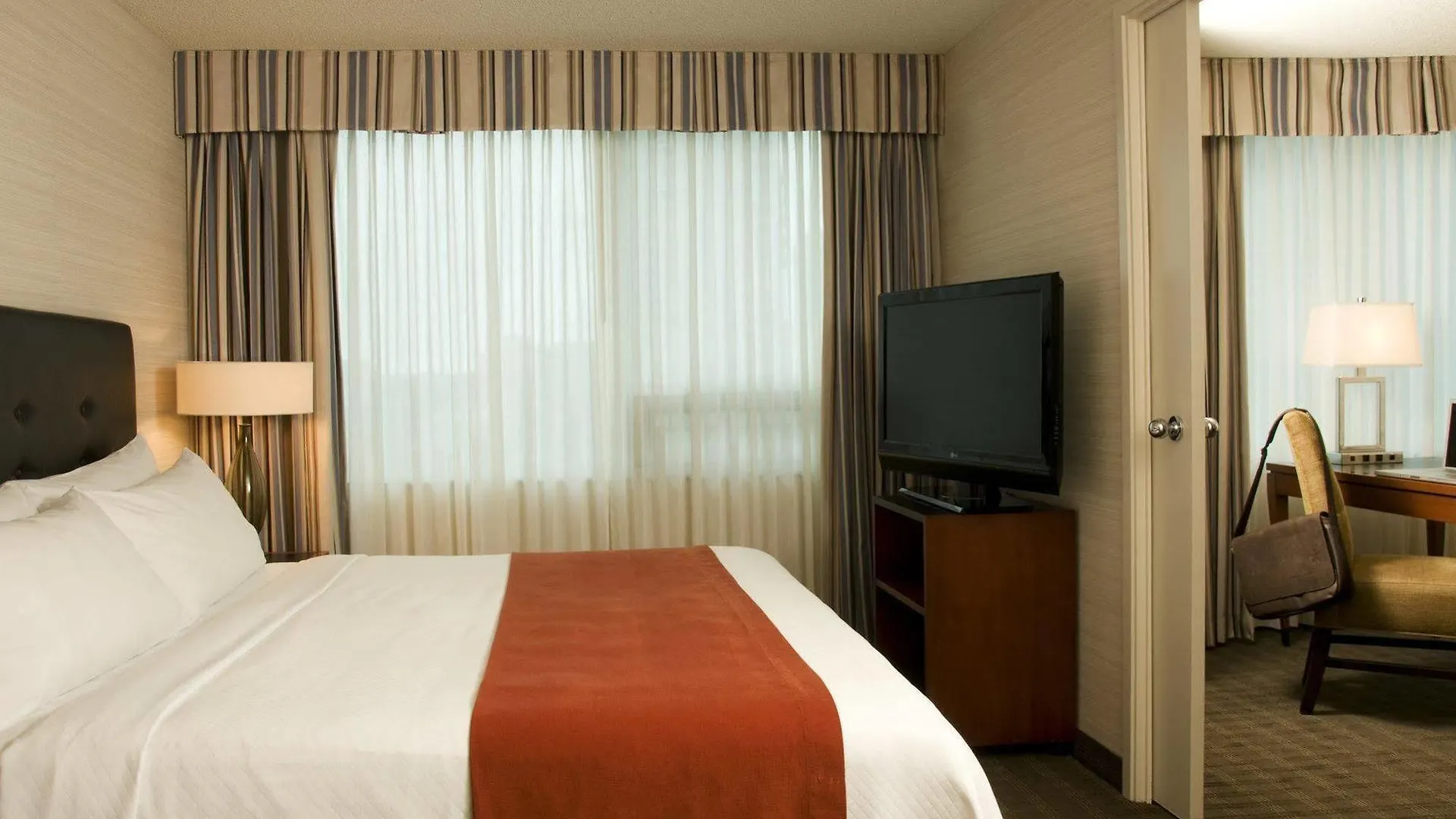 Hotel Cambridge Suites Toronto