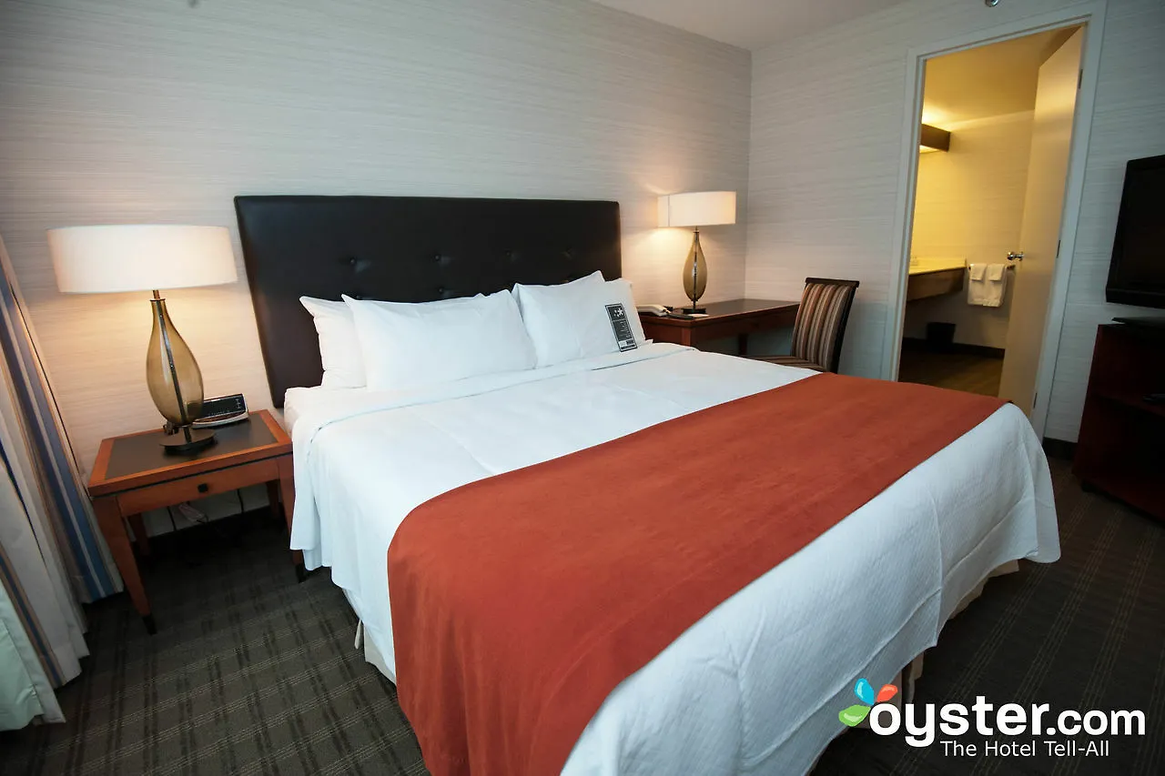Cambridge Suites Toronto